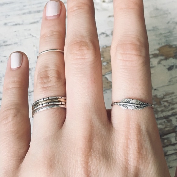 dainty sterling silver feather ring 💖 - Picture 4 of 4